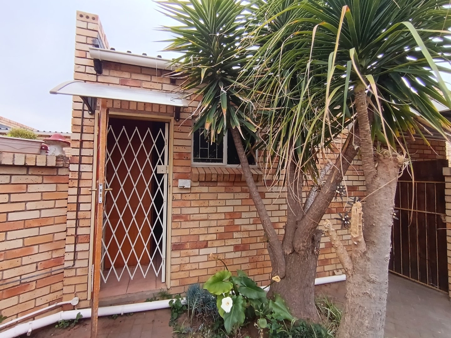 2 Bedroom Property for Sale in Hospitaalpark Free State